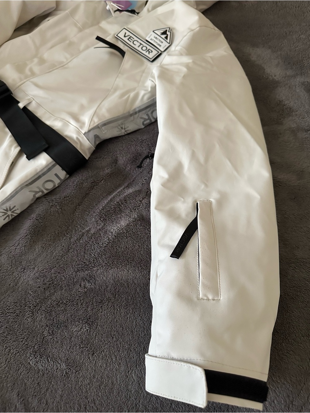 Vector Women’s White Insulated Jumpsuit - Picture 7 of 7